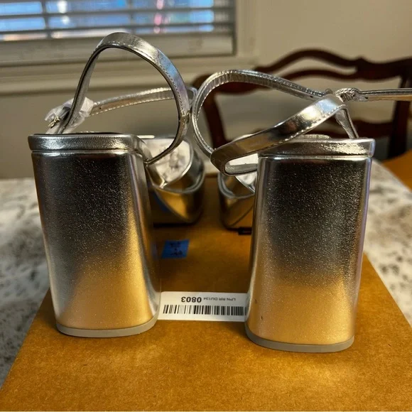 New Silver Steve Madden Platform Cross-Strap Sandals, Crazy Heels, sz 6 - Picture 9 of 14